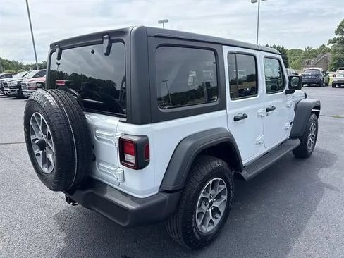 Used 2024 Jeep Wrangler Unlimited Sport AWD/4WD image 6