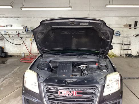 Used 2016 GMC Terrain SLE FWD image 18