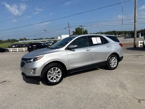 Used 2019 Chevrolet Equinox LT FWD image 3
