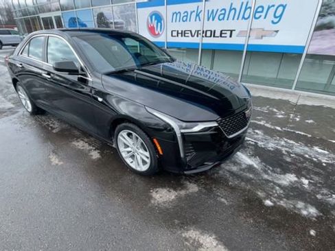 Used 2025 Cadillac CT4 Luxury image 2