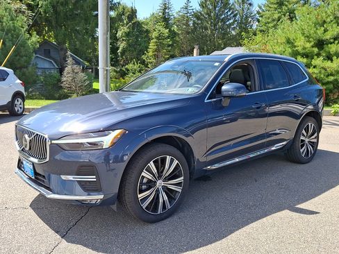 Used 2023 Volvo XC60 B5 Plus w/ Climate Package AWD/4WD image 7