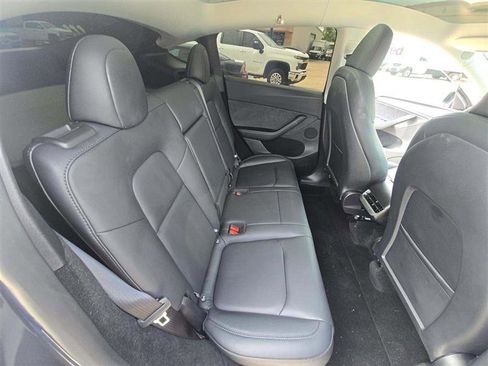 Used 2024 Tesla Model Y Long Range AWD/4WD image 8