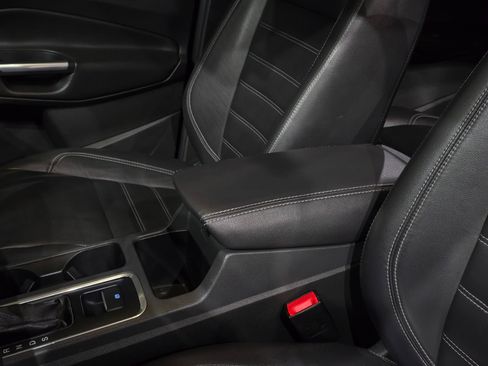 Used 2018 Ford Escape SEL image 39