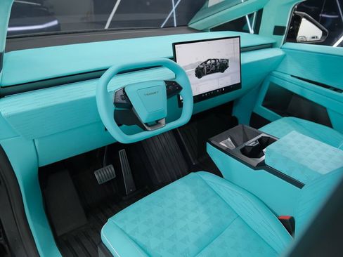 Used 2025 Tesla Cybertruck AWD Crew Cab image 55