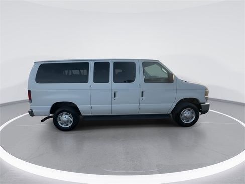Used 2013 Ford E-350 and Econoline 350 XLT image 9