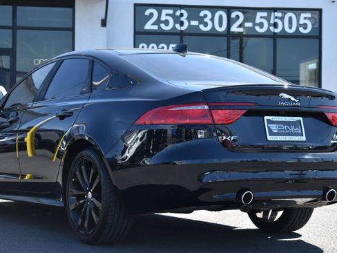 Used 2017 Jaguar XF S image 10