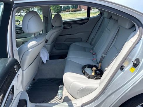 Used 2007 Lexus LS 460 L RWD image 1