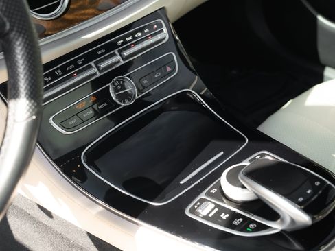 Used 2017 Mercedes-Benz E 300 image 12