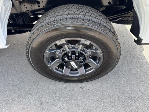 Used 2024 Ford F250 XL w/ STX Appearance Package AWD/4WD image 14