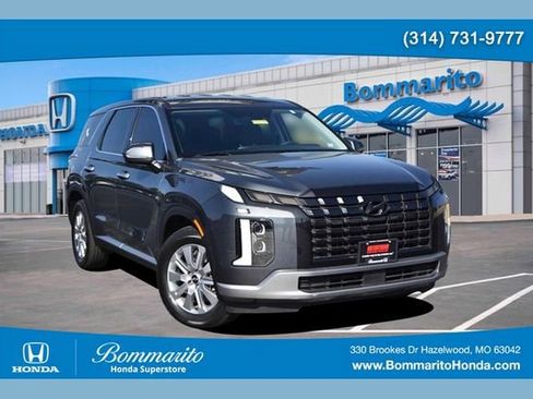 Used 2024 Hyundai Palisade SE image 1