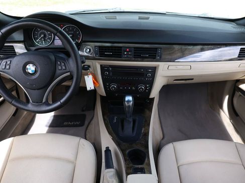 Used 2009 BMW 328i Convertible RWD image 2