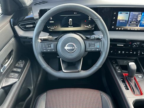 New 2026 Nissan Kicks SR w/ SR Premium Package AWD/4WD image 17