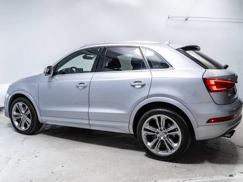 Used 2018 Audi Q3 2.0T Premium Plus w/ Premium Plus Package FWD image 2