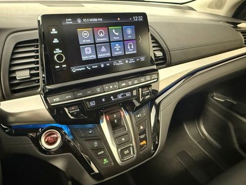 Used 2026 Honda Odyssey Touring image 23