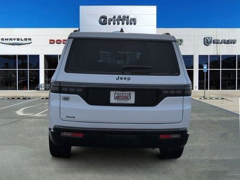 New 2026 Jeep Grand Wagoneer Limited w/ Premium Group II image 8