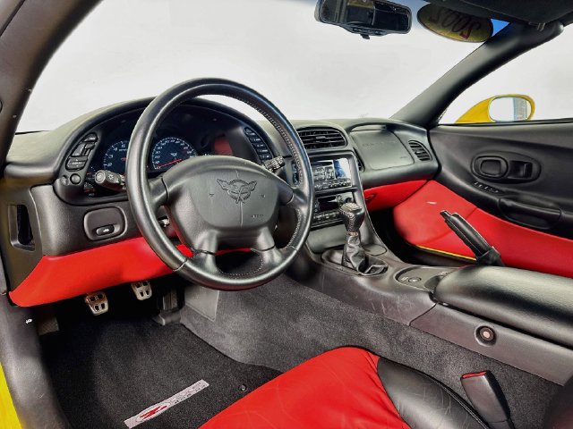 Used 2002 Chevrolet Corvette Z06 RWD image 9
