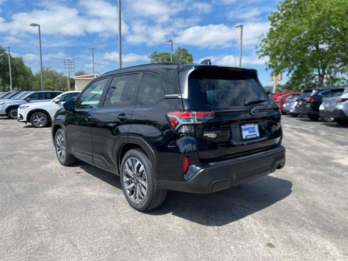 Certified 2025 Subaru Forester Touring AWD/4WD image 5