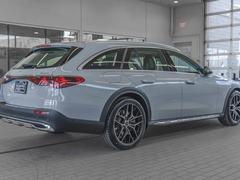 Used 2025 Mercedes-Benz E 450 4MATIC All-Terrain Wagon image 29