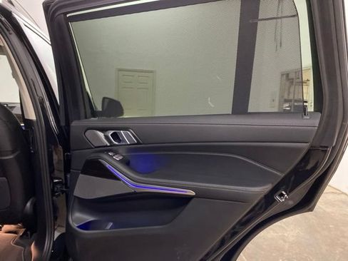 Used 2025 BMW X7 xDrive40i w/ Premium Package AWD/4WD image 86