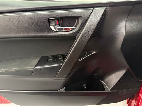 Used 2019 Toyota Corolla LE w/ Carpet Mat Package (TMS) FWD image 11