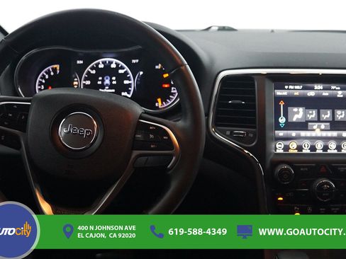 Used 2018 Jeep Grand Cherokee Altitude RWD image 5