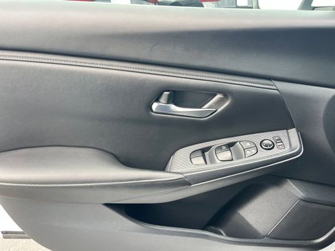 Used 2025 Nissan Sentra SV image 20