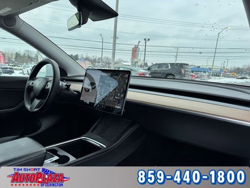 Used 2022 Tesla Model Y Long Range image 22
