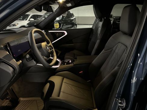 New 2025 BMW X3 xDrive30i w/ Convenience Package image 11