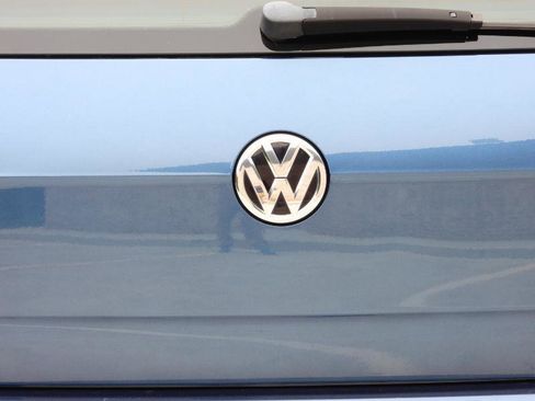Used 2017 Volkswagen Golf SEL FWD image 22