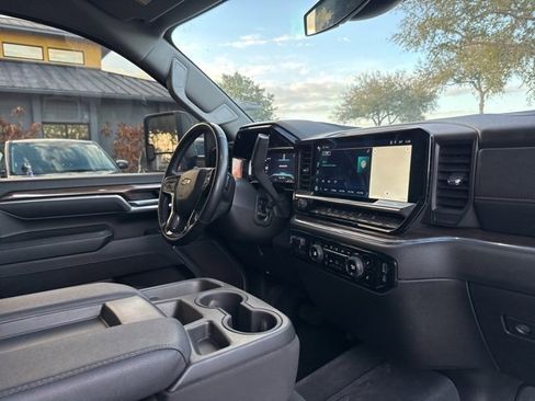 Used 2024 Chevrolet Silverado 2500 LT image 13