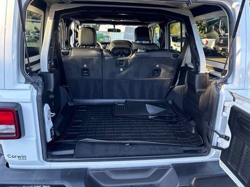 Used 2021 Jeep Wrangler Unlimited Sahara AWD/4WD image 30