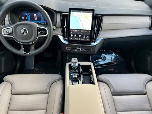 New 2026 Volvo XC90 T8 Ultra w/ Lounge Package AWD/4WD image 11