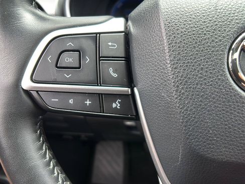 Used 2023 Toyota Highlander Platinum AWD/4WD image 30
