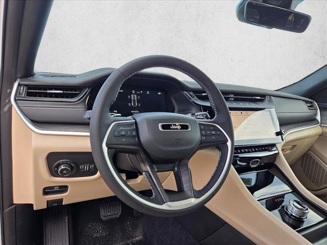 New 2026 Jeep Grand Cherokee Limited RWD image 3