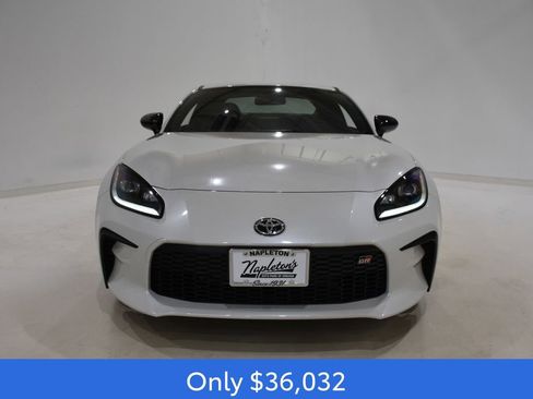 New 2026 Toyota GR86 Premium image 2