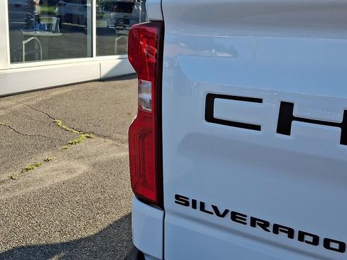 Used 2020 Chevrolet Silverado 1500 Custom Trail Boss w/ Custom Convenience Package AWD/4WD image 40