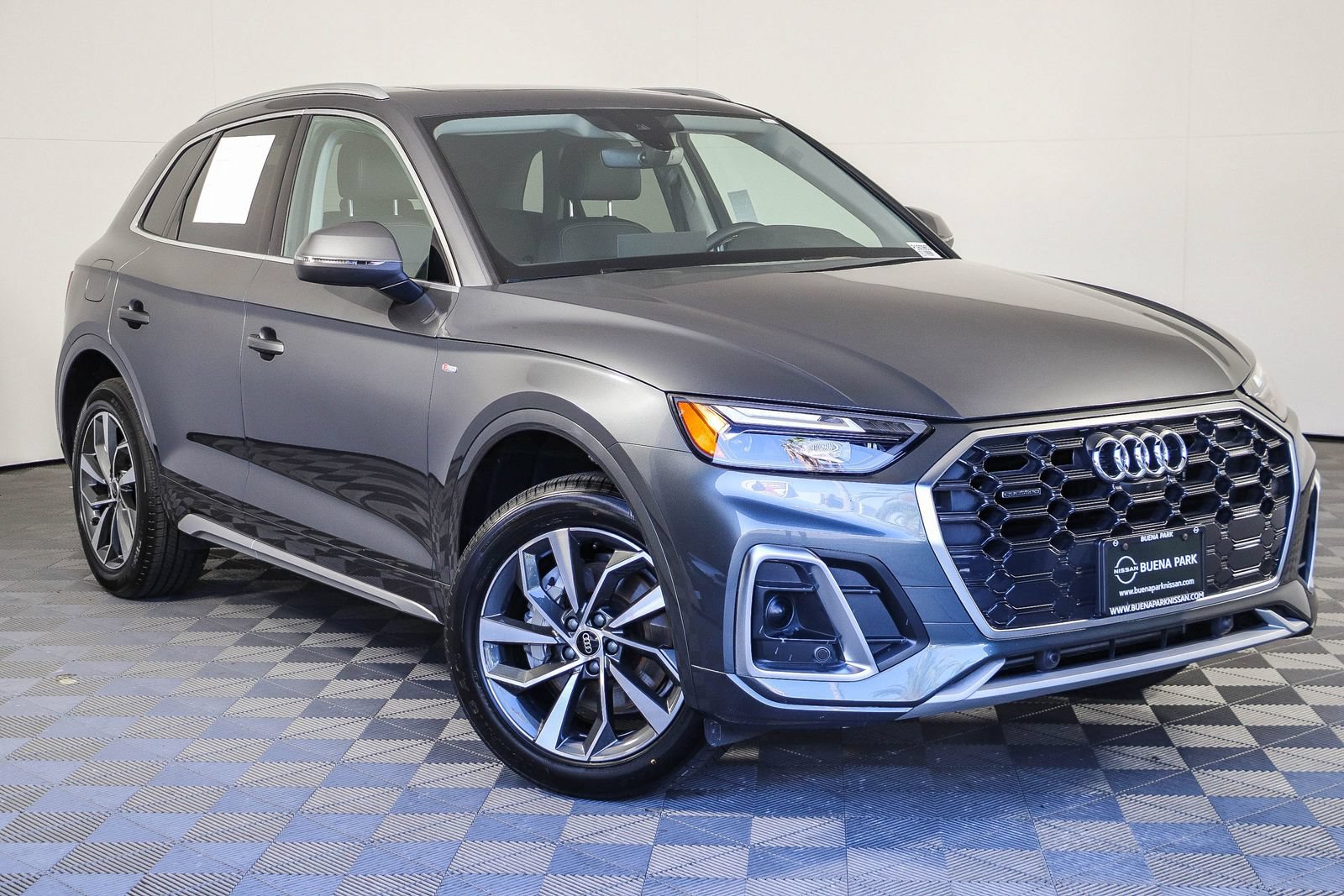 Used 2023 Audi Q5 2.0T Premium Plus w/ Premium Plus Package AWD/4WD image 1