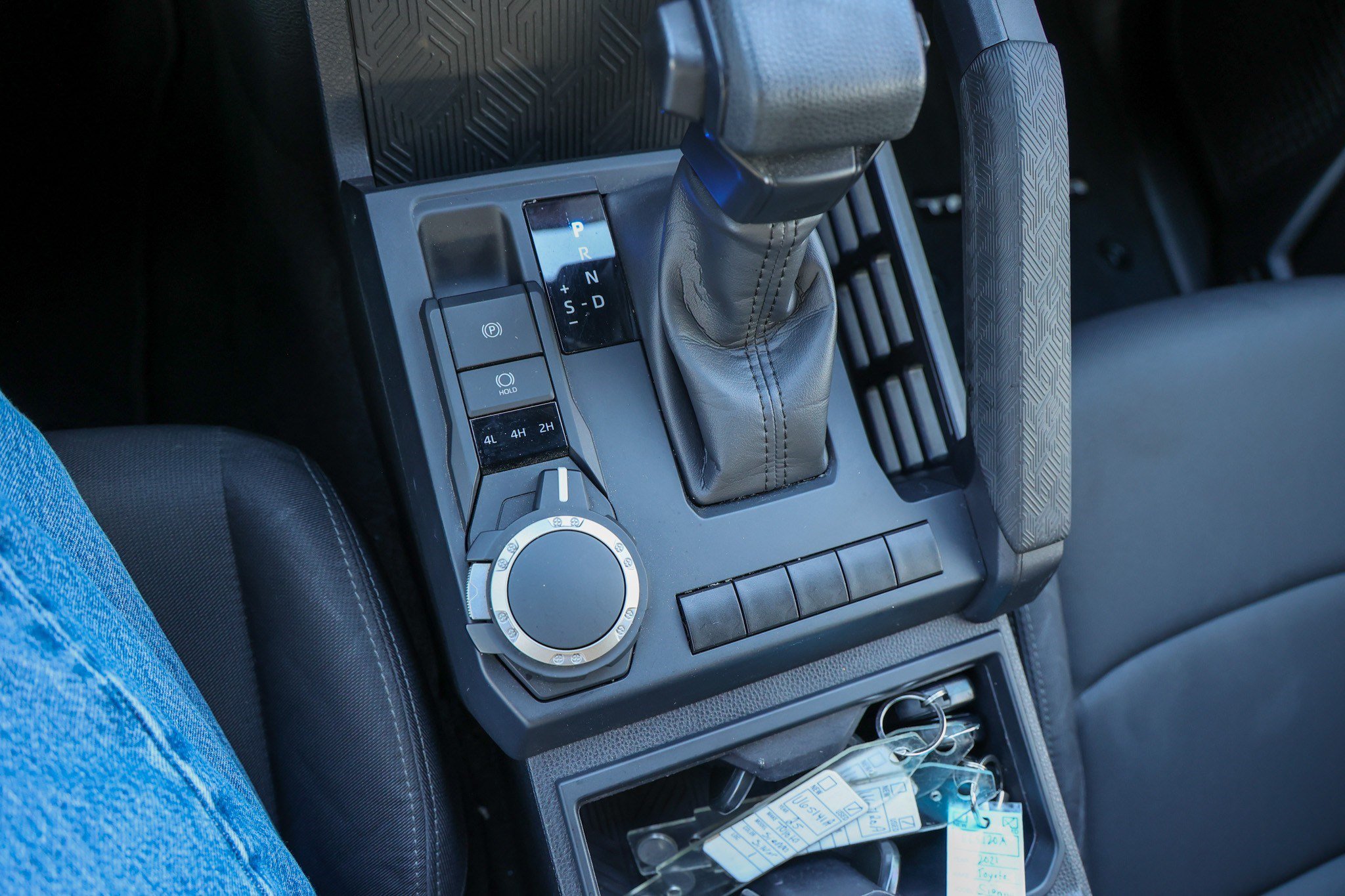 Certified 2025 Toyota Tacoma SR AWD/4WD image 26