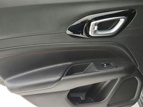 Used 2024 Jeep Compass Trailhawk image 17