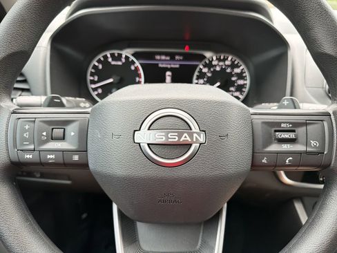 Certified 2025 Nissan Rogue S FWD image 10