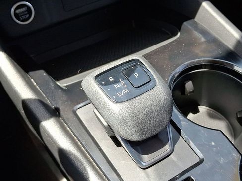 Used 2023 Nissan Rogue SV FWD image 14