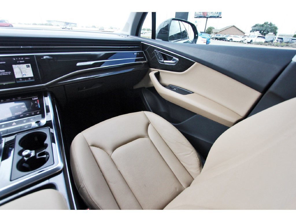 Used 2022 Audi Q7 2.0T Premium Plus w/ Premium Plus Package AWD/4WD image 11