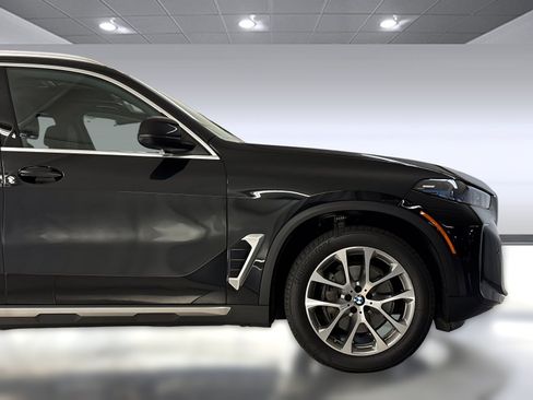 Used 2026 BMW X5 xDrive40i w/ Climate Comfort Package AWD/4WD image 36