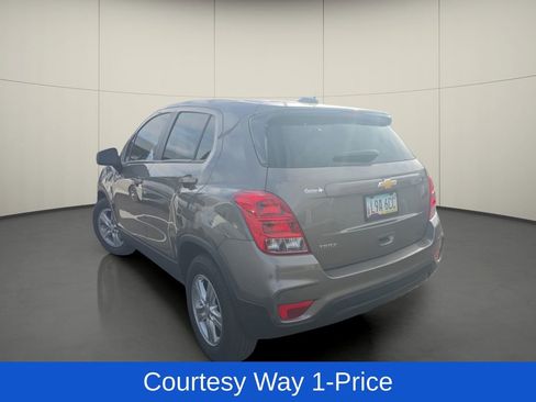 Used 2021 Chevrolet Trax LS w/ Tint and Cruise Package FWD image 5