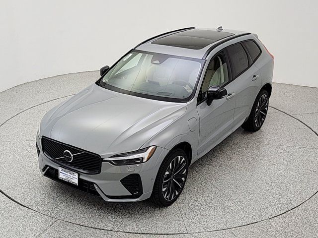 New 2026 Volvo XC60 T8 Ultra w/ Protection Package Premier AWD/4WD image 13