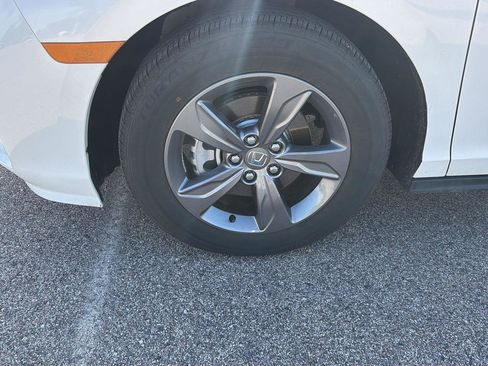 Used 2024 Honda Odyssey EX image 7