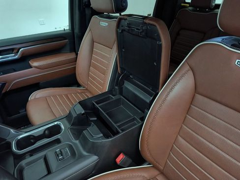 Used 2024 GMC Sierra 3500 Denali Ultimate AWD/4WD image 23