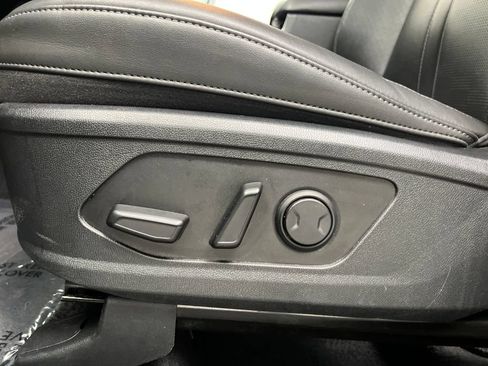 Used 2024 Kia Sorento S FWD image 13