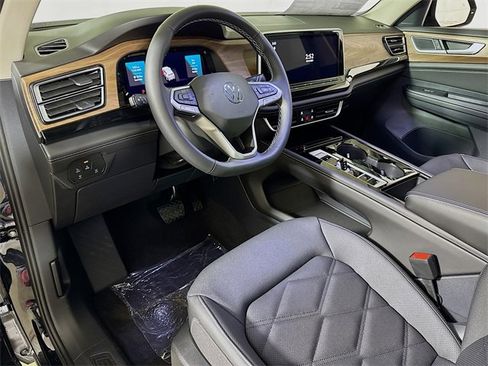 New 2026 Volkswagen Atlas SE image 5