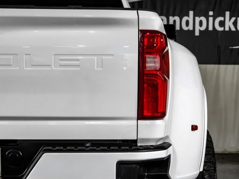 Used 2025 Chevrolet Silverado 3500 W/T AWD/4WD image 35